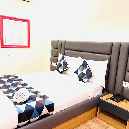 Hotel White Ridge Premium Hyderabad Esterno foto