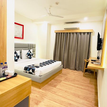 Hotel White Ridge Premium Hyderabad Esterno foto
